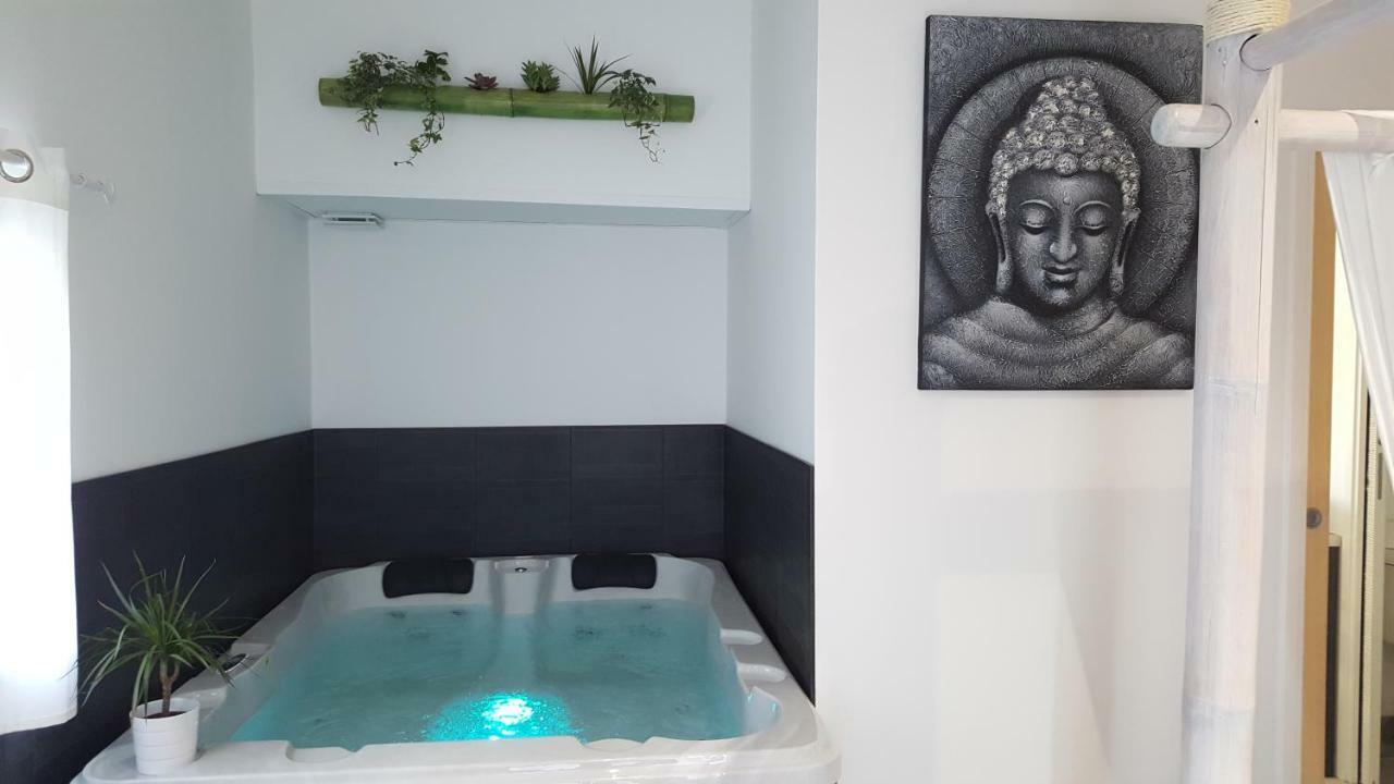 Au Charme De Pepiole 4* Six-Fours-les-Plages