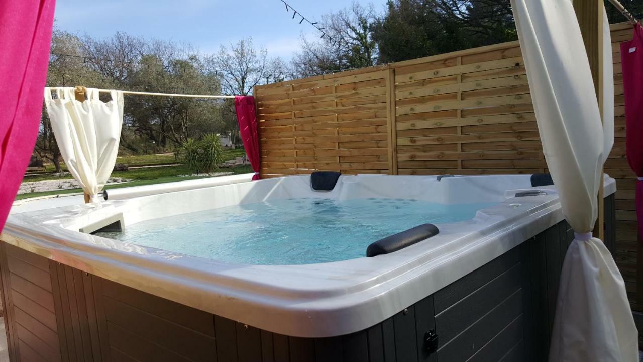 Au Charme De Pepiole Bed & Breakfast 4*